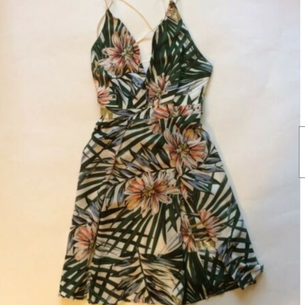 Promesa tropical leaf pattern dress size S